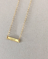 Dina Mini Nameplate | Word Necklace
